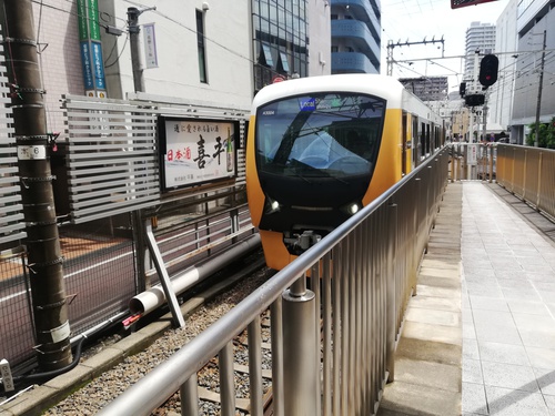大井川鐵道で機関車トーマスと戯れ、駿府城公園で藤木源之助と戯れる